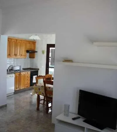 Puerto Del Carmen Sleeps 4 Pool Wifi Apartamento Puerto del Carmen (Lanzarote)