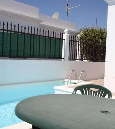 Apartment Puerto Del Carmen Sleeps 4 Pool Wifi *